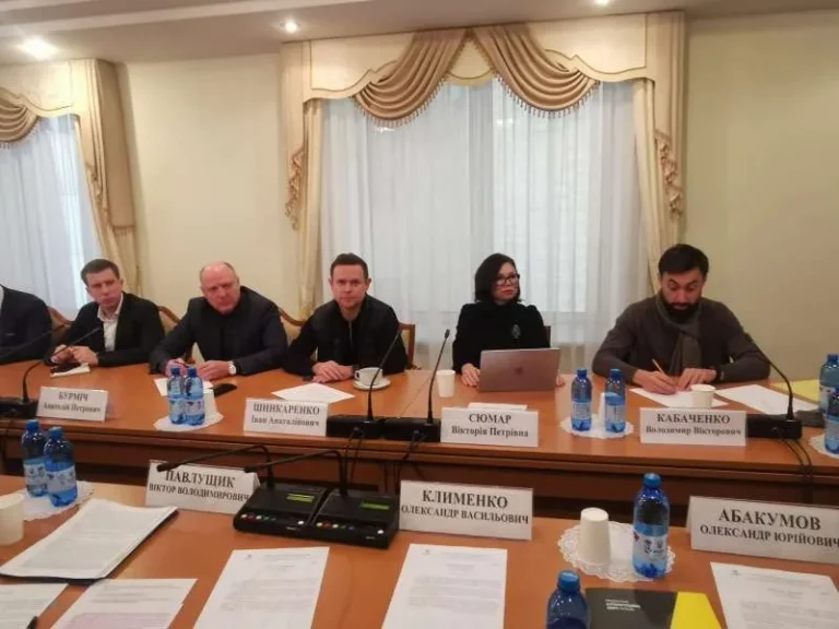 Гетманцев і Клименко на нараді щодо ВІП-ухилянтів від мобілізації