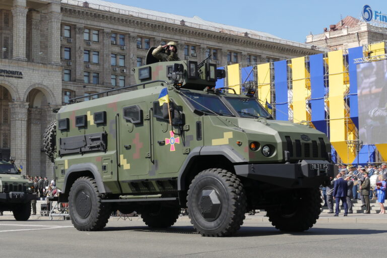 Varta_armoured_vehicle_(cropped)