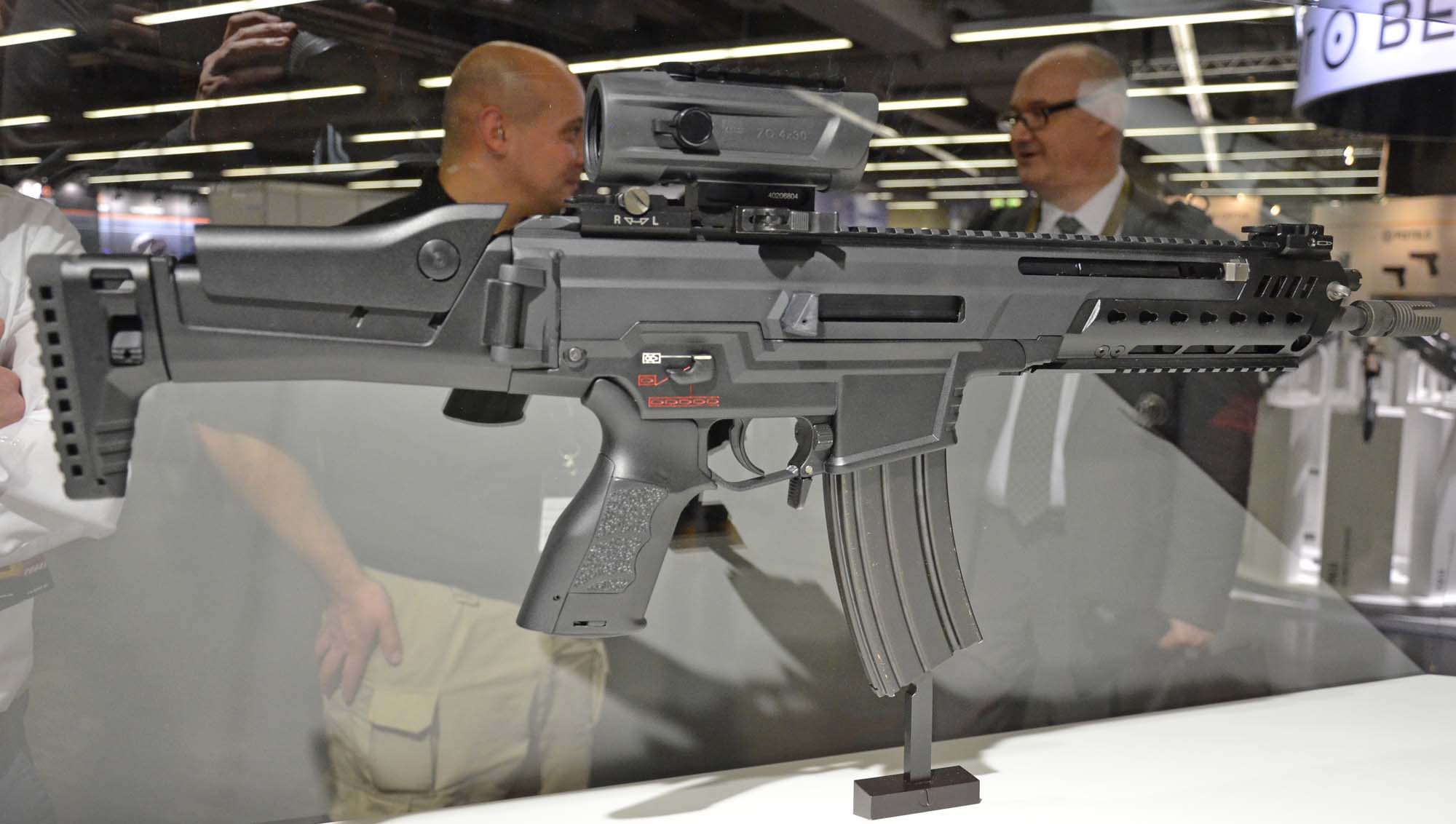 hk433-na-stende-na-vystavke