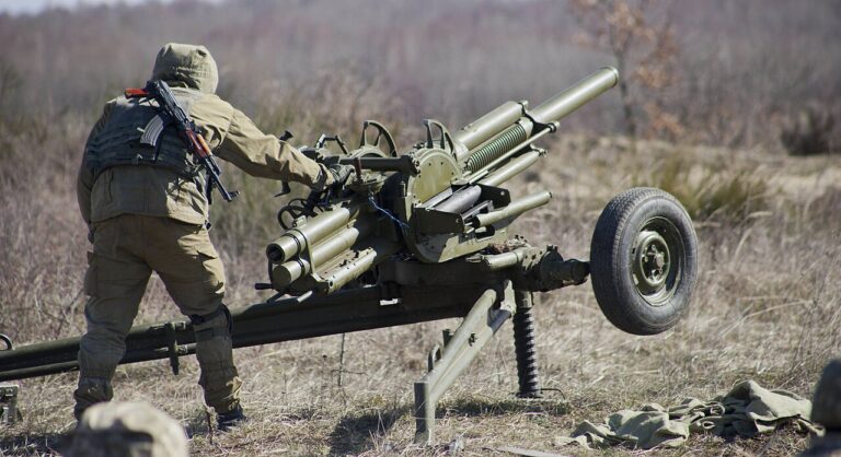 Mortar_live-fire_exercise