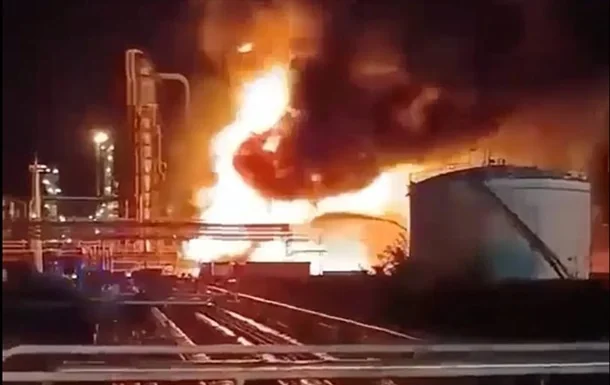 Пожежа на НПЗ «Туапсинський» у Туапсе після удару ЗСУ