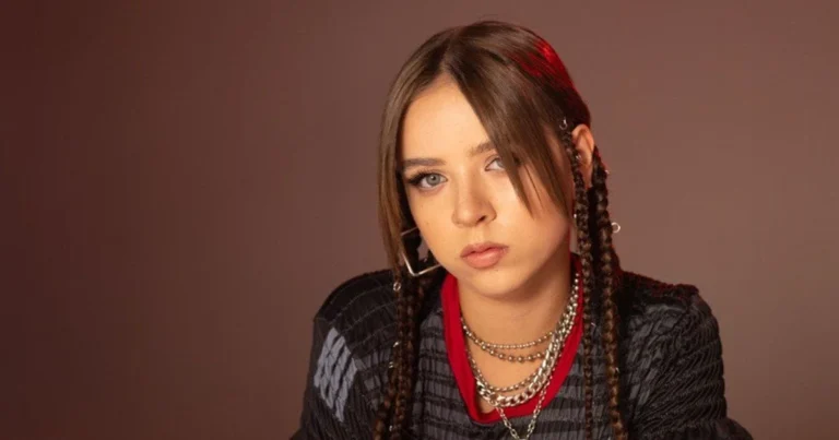 Співачка Настя Семчук, що пережила вибух «Шахеда» у Києві