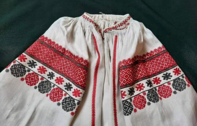 tradytsiyna-ukrainska-vyshyta-sorochka