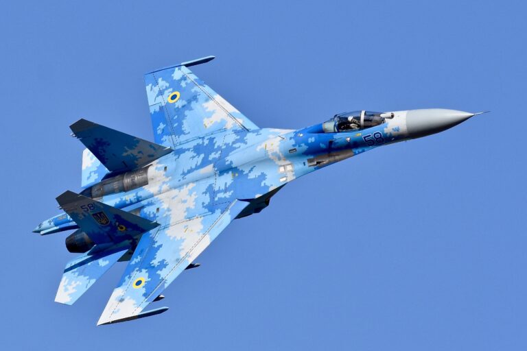 Ukrainian_Air_Force_Sukhoi_Su-27P_Flanker_(29583343448)