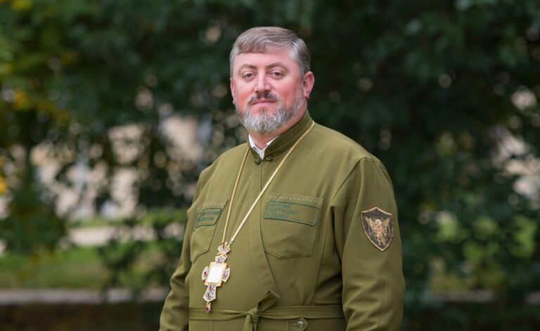 Військовий батюшка