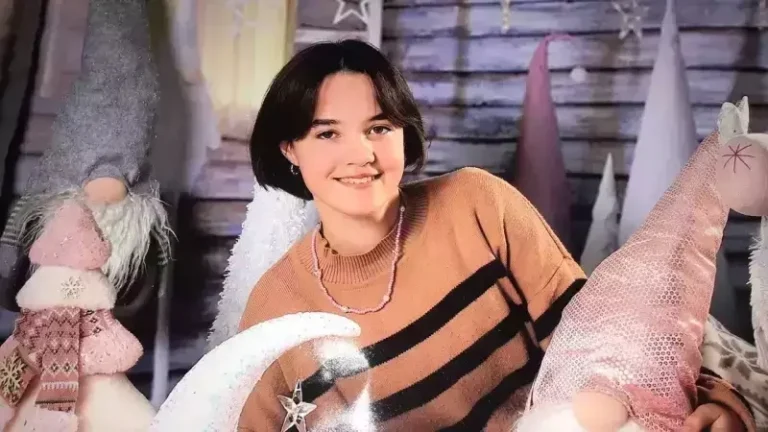 13-летняя девочка пропала без вести и вскоре ее нашли мертвой: детали трагедии в Запорожье 13-летняя девочка улыбается среди новогодних украшений в Запорожье