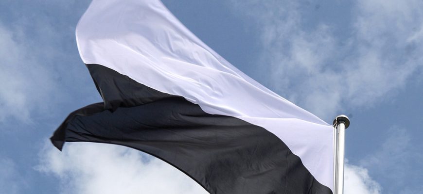 2532523-870x400