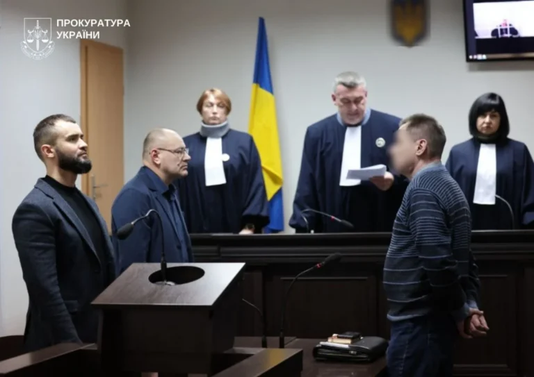 Днепр: суд арестовал рецидивиста за убийство и изнасилование 11-летнего мальчика Суд в Днепре по делу об убийстве и изнасиловании 11-летнего мальчика