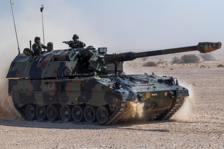 Italian_Army_-_132nd_Field_Artillery_Regiment__Ariete__PzH_2000_self-propelled_howitzer_in_Qatar