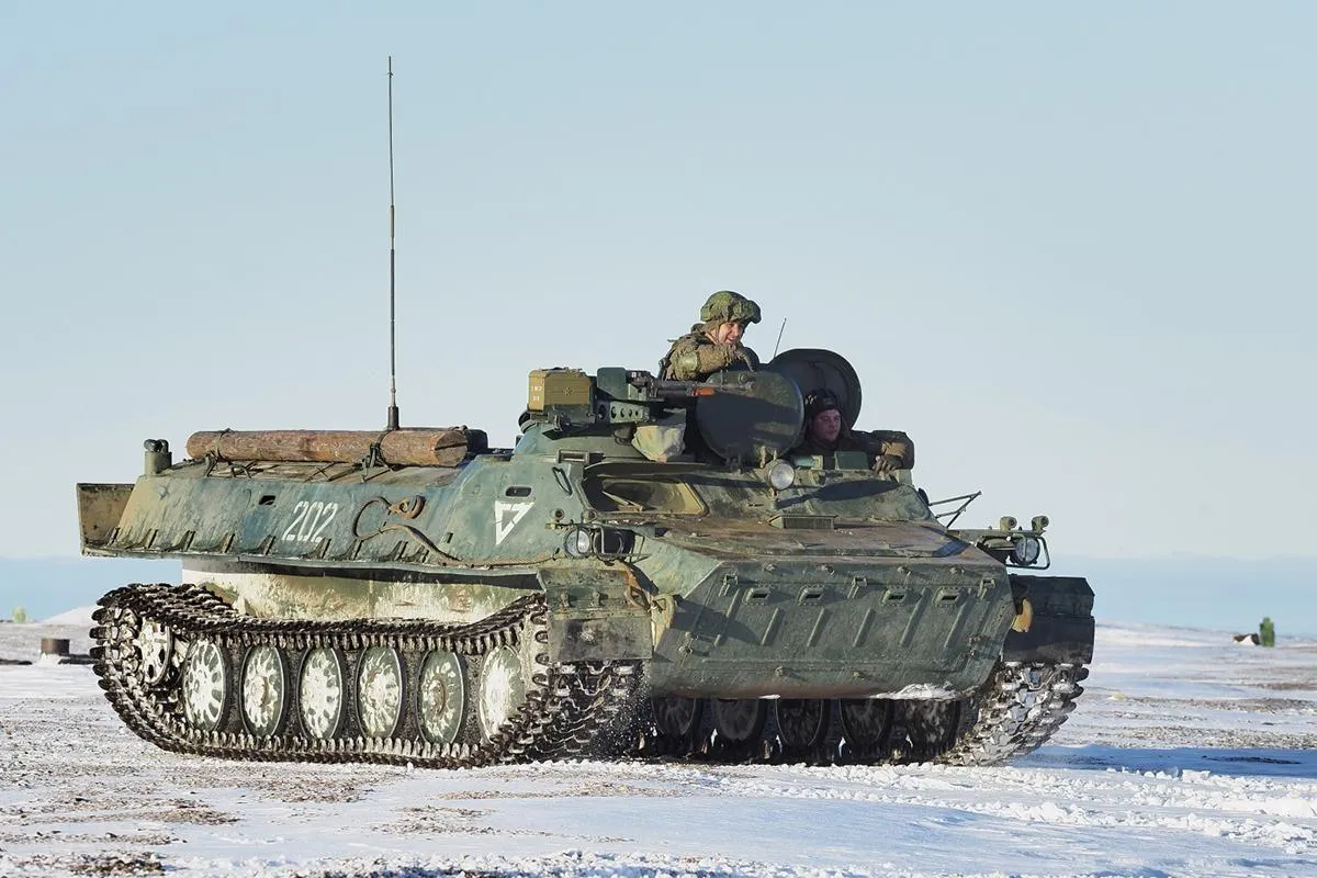 mtlb-lehendarnyi-tiahach-iakyi-stav-robochoiu-koniachkoiu-viiny-9558