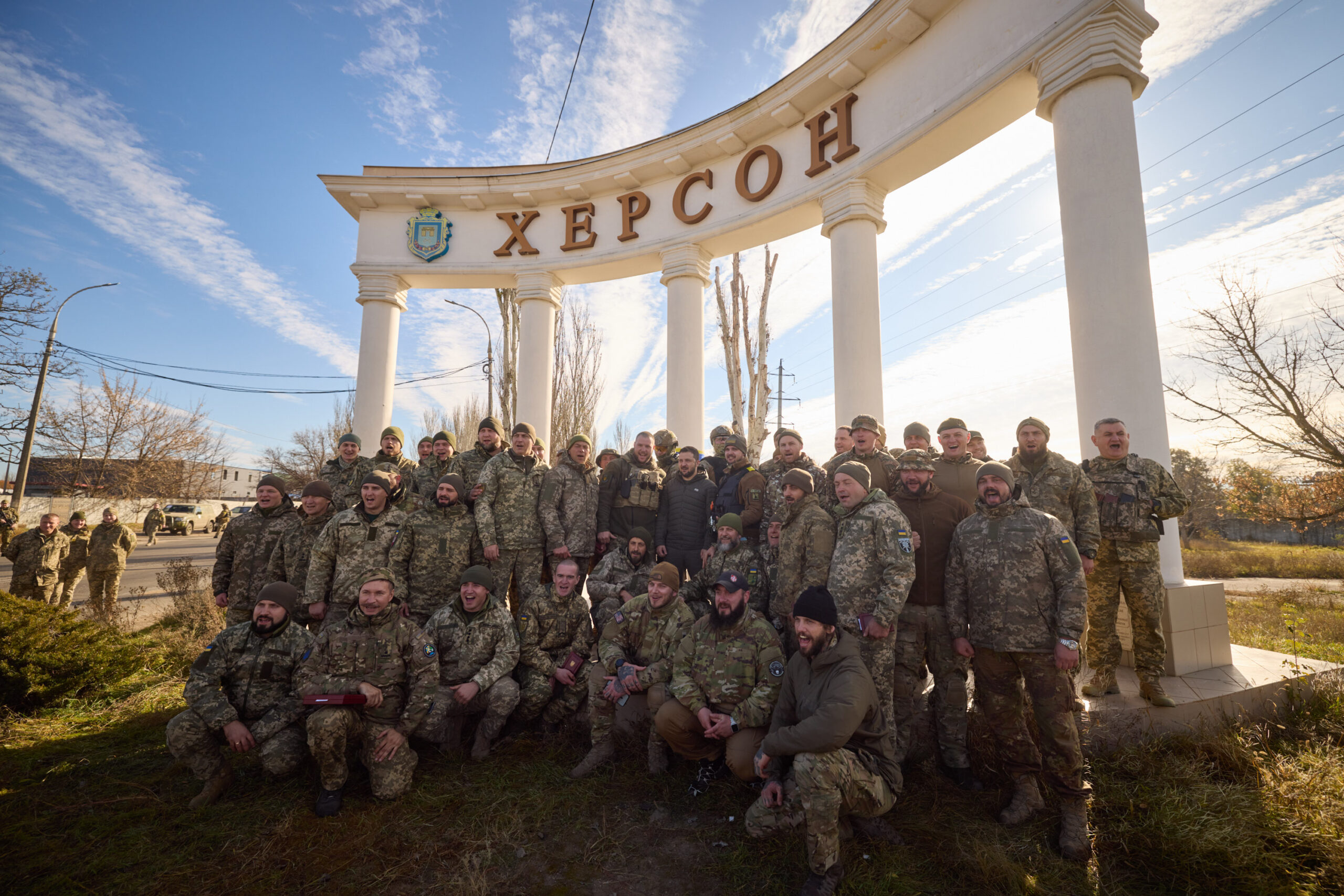 President_of_Ukraine_presented_state_awards_to_the_Ukrainian_servicemen_who_liberated_the_Kherson_region._(52501682261)