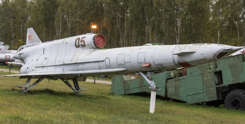 Tu-141
