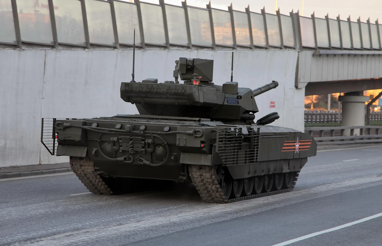 armata-t-14-tank-novoho-pokolinnia-z-neobytaiemoiu-bashtoiu-0bb4