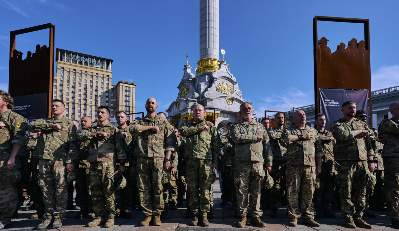 azov-nhu-12-ta-bryhada-shcho-stala-sertsem-novoho-korpusu-hvardii-b7f7