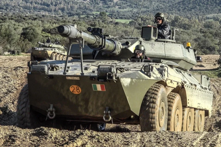 b1-centauro-italiiskyi-kolisnyi-vynyshchuvach-tankiv-8892