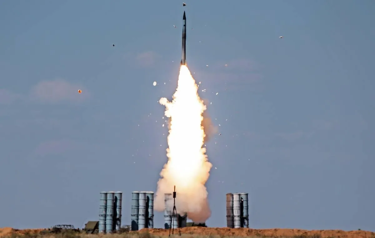 balistychna-raketa-s-300-potuzhna-zenitna-systema-vid-srsr-do-suchasnosti-29ac