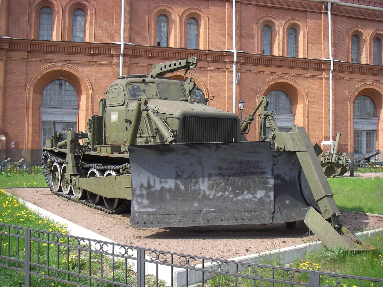 bat-2-stalevyi-shliakhoprokladach-dlia-naiskladnishykh-zavdan-c39e