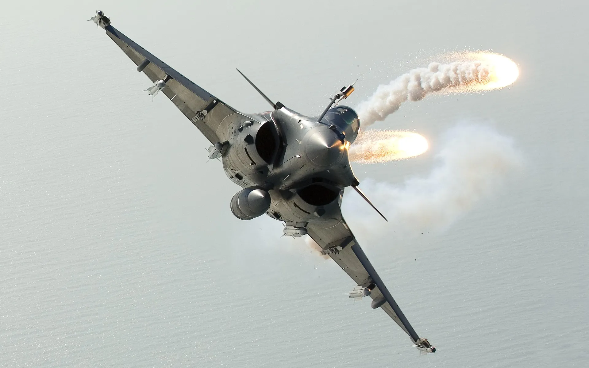 dassault-rafale-frantsuzkyi-omnirolovyi-vynyshchuvach-shcho-pereosmysliuie-sucha-0766