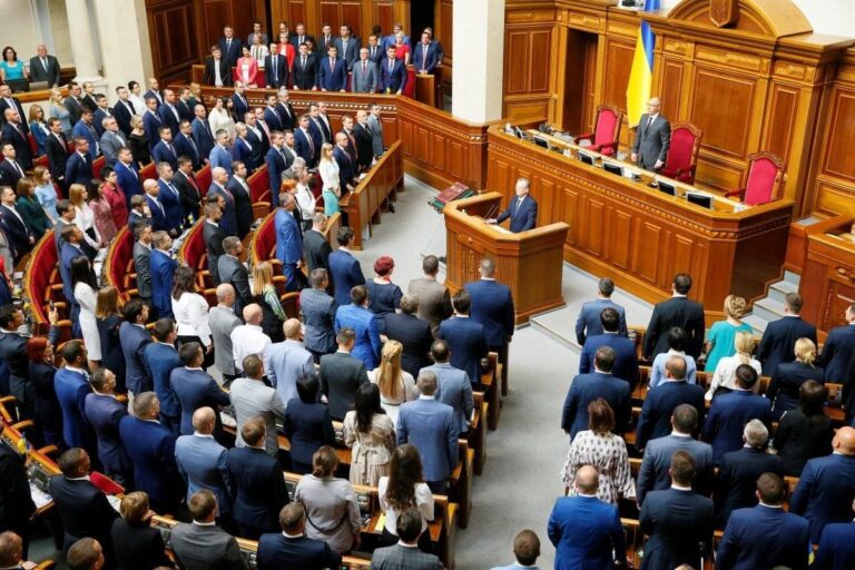 deputatska-nedotorkannist-v-ukraini-vid-absoliutnoho-zakhystu-do-vidpovidalnosti-97ea