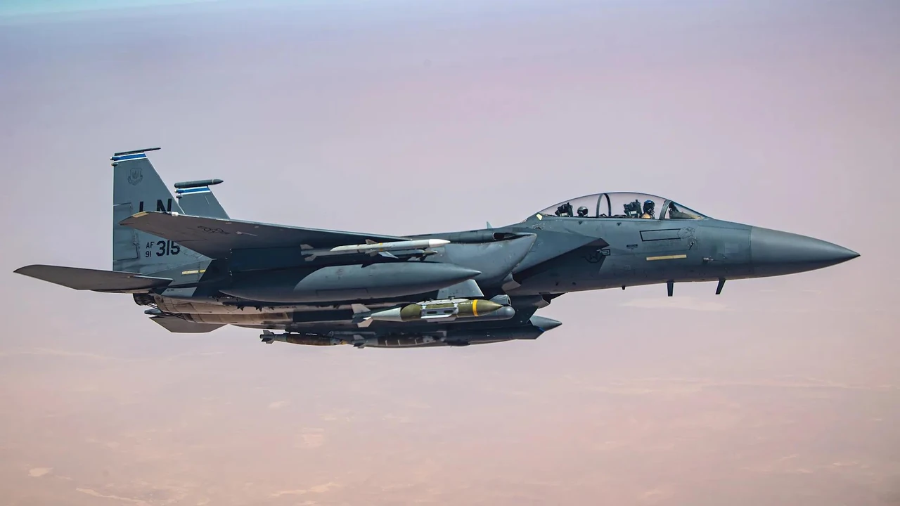 f-15ex-eagle-ii-vynyshchuvach-shcho-pereosmysliuie-povitrianu-mits-1843