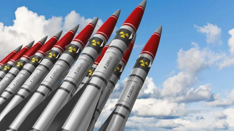 iaderni-krainy-arsenaly-doktryny-ta-vyklyky-2026-roku-1e11