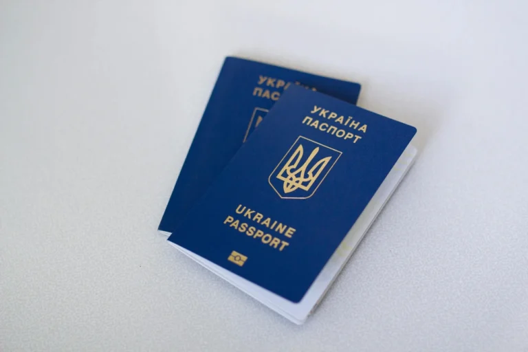 iaki-dokumenty-potribni-dlia-zaminy-pasporta-v-ukraini-u-2026-rotsi-a08f