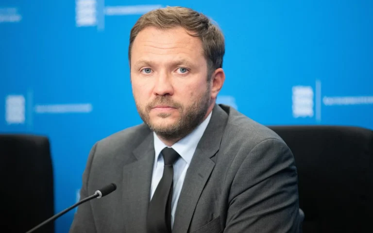 Министр иностранных дел Эстонии Маргус Цахкна реагирует на атаку РФ по Украине