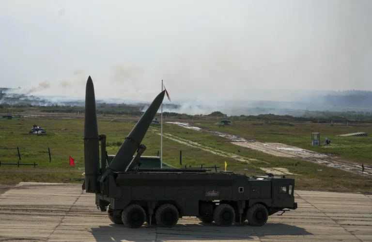 iskandery-iak-rosiiska-raketna-systema-evoliutsionuvala-u-symvol-teroru-ta-tekhn-1ecf