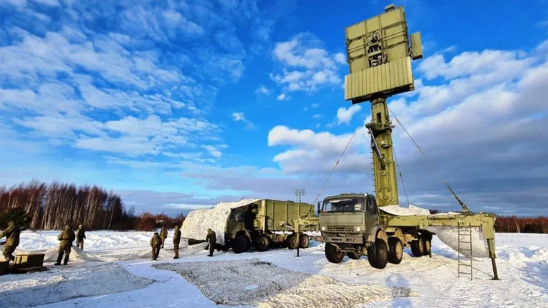kasta-2e2-mobilna-radarna-systema-dlia-kontroliu-nyzko-litaiuchykh-tsilei-52e9