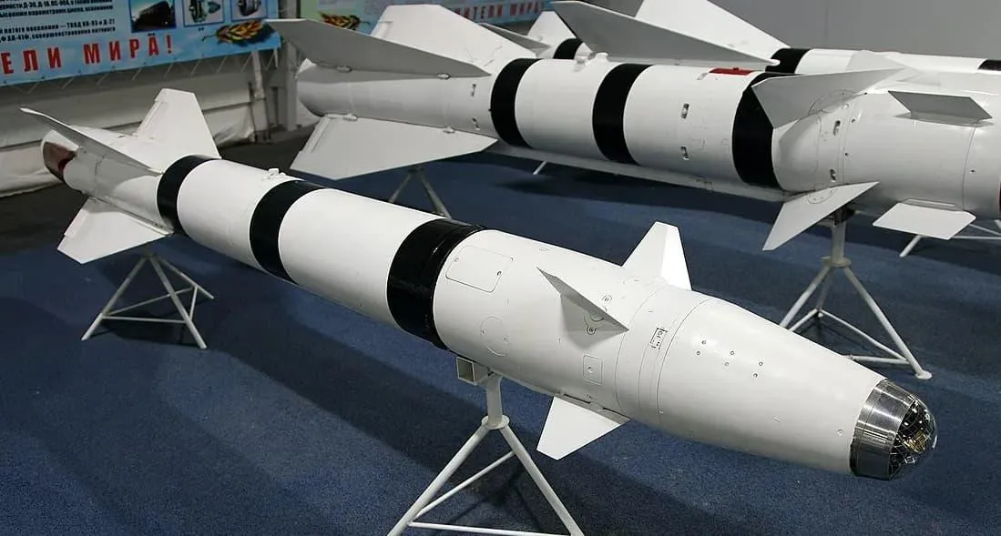 kh-25-radianska-aviatsiina-raketa-povitria-zemlia-3671