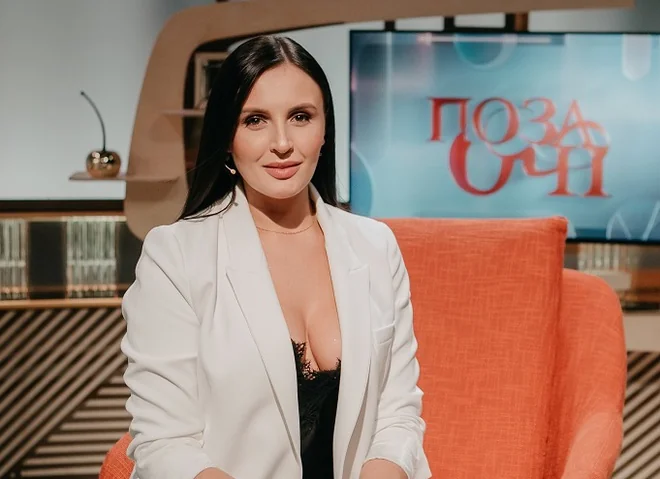 Міла Нітіч в телестудії під час інтервю про втрату дитини