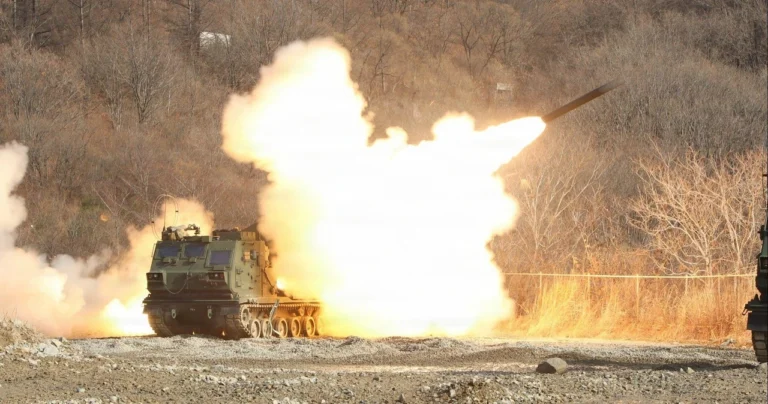 mlrs-rocket-iak-reaktyvni-systemy-zalpovoho-vohniu-perevertaiut-suchasnu-artyler-2f3d