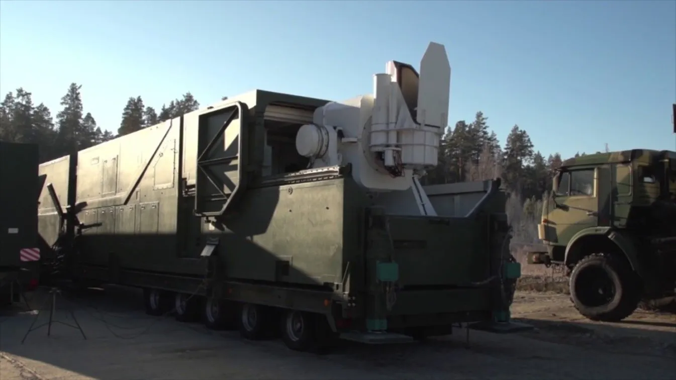 peresvet-boiovyi-lazer-rosii-dlia-zasliplennia-suputnykiv-i-droniv-6718