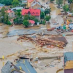 Повені в Румунії: затоплені будинки та вулиці з уламками