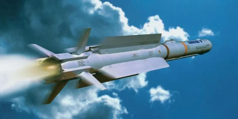 raketa-iris-t-ievropeiskyi-shchyt-vid-povitrianykh-zahroz-8a62