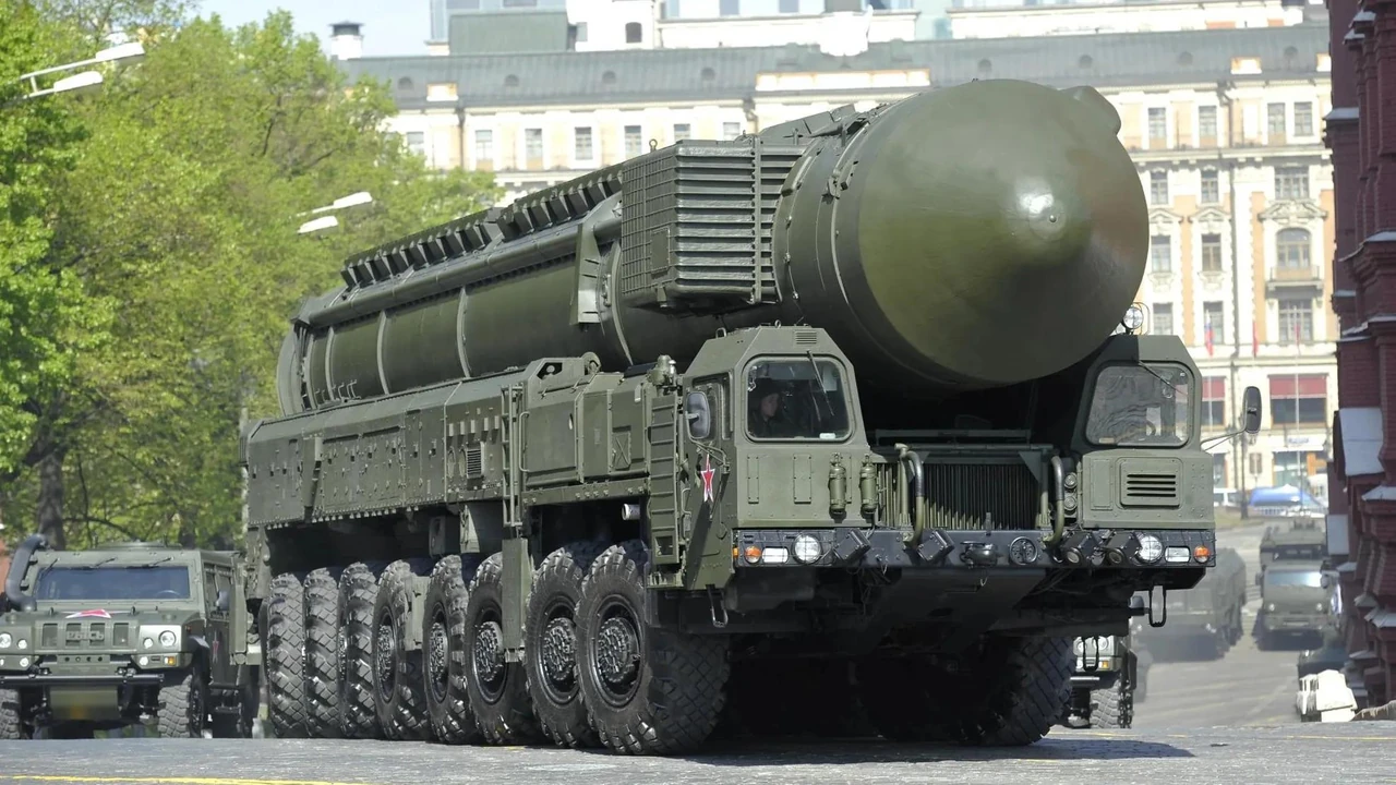 rs-26-rubizh-mobilna-balistychna-raketa-rosii-z-unikalnymy-kharakterystykamy-2d55
