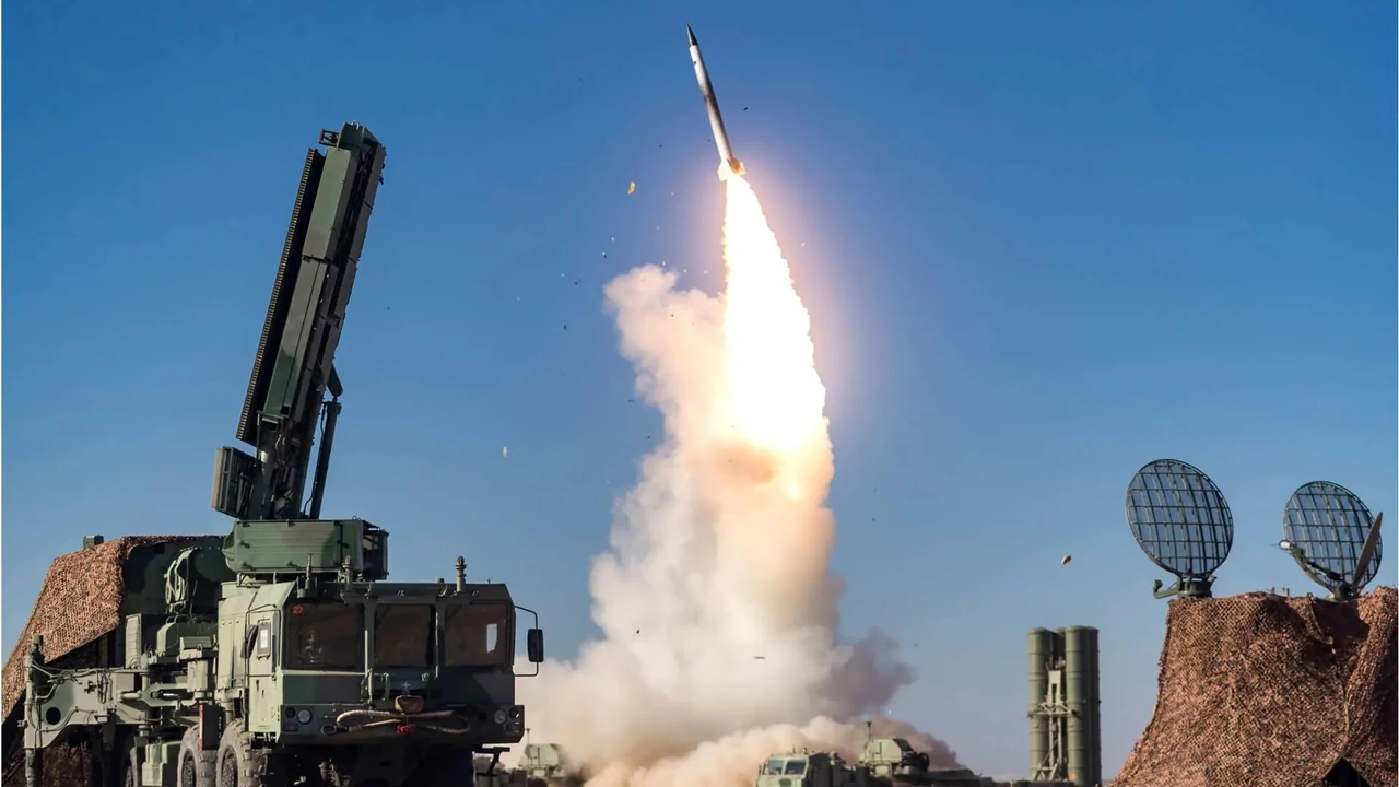 s300-zenitno-raketna-systema-shcho-desiatylittiamy-okhoroniaie-nebo-99ab