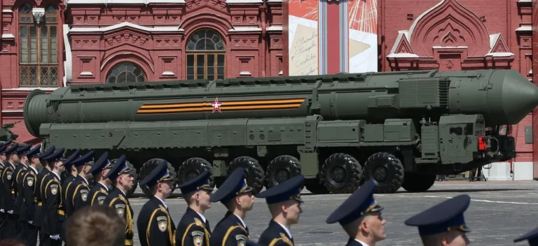 sarmat-tse-nova-vazhka-mizhkontynentalna-balistychna-raketa-rosii-rs-28-vidoma-n-aeb1
