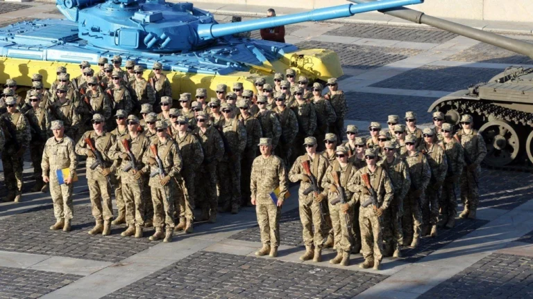 skilky-viiskovykh-v-ukraini-aktualna-chyselnist-zsu-u-2026-rotsi-b4b3