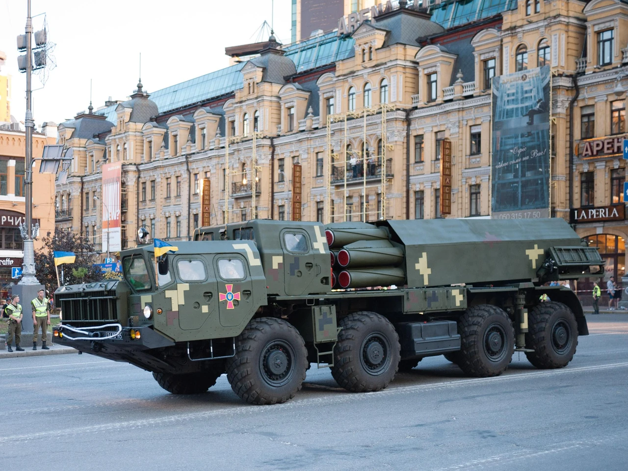 tochka-u-taktychnyi-raketnyi-kompleks-z-dalnistiu-do-120-km-a490