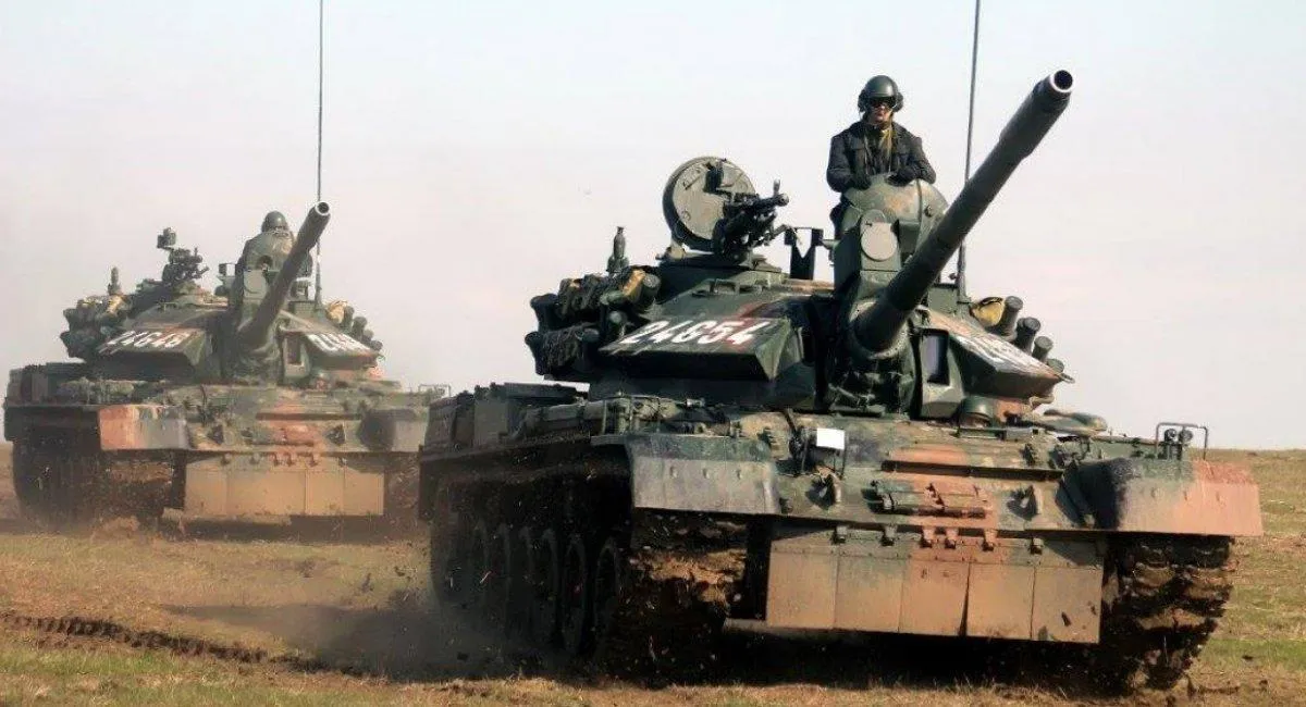 tr-85-rumunskyi-tank-shcho-zminyv-pidkhid-do-skhidnoievropeiskoi-oborony-74ad