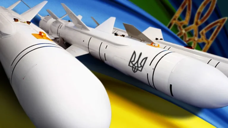 Ракеты с трезубом на флаге Украины для производства по лицензии США