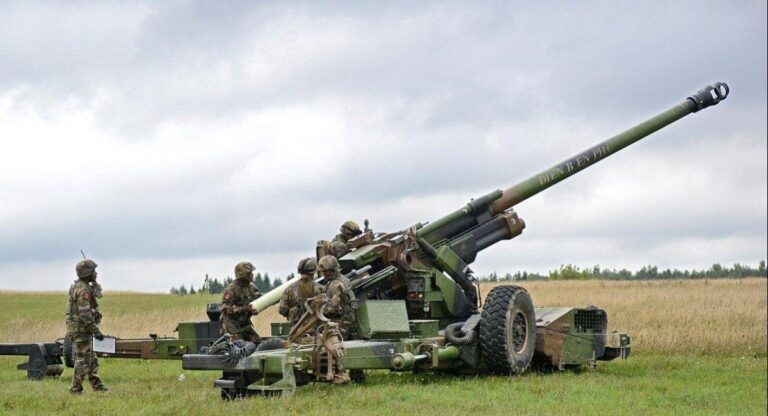 trf-1-155-mm-frantsuzka-haubytsia-z-dopomizhnym-dvyhunom-6583