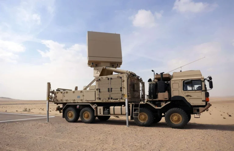 trml-4d-mobilnyi-4d-radar-hensoldt-shcho-pereosmysliuie-zakhyst-neba-6117