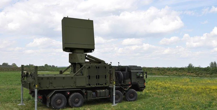 trml-4d-nimetskyi-radar-shcho-pylnuie-nebo-ukrainy-d5a4
