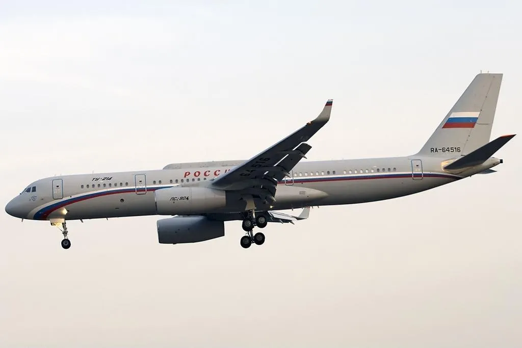 tu-214-suchasnyi-serednomahistralnyi-avialainer-z-kazanskym-korinniam-35b9