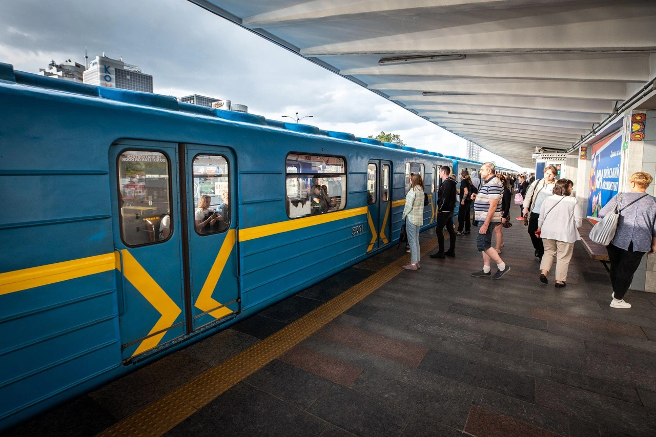 z-iakoi-hodyny-pratsiuie-metro-kyiv-povnyi-hrafik-na-2026-rik-f762