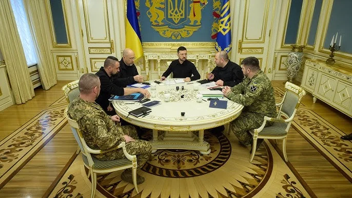 Зеленський на засіданні Ставки з військовими щодо посилення оборони