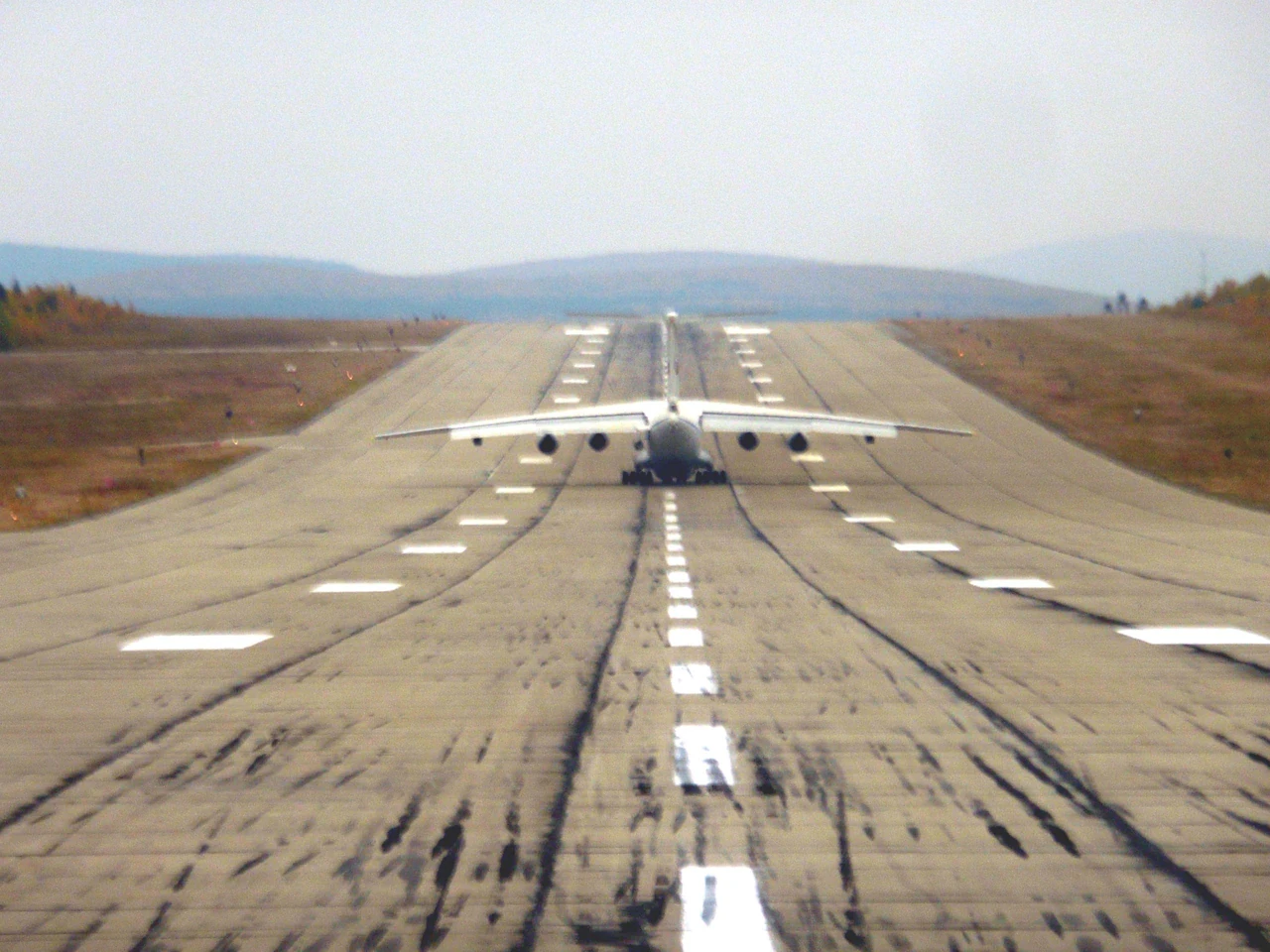 aerodrom-olenia-tochna-vidstan-do-ukrainy-istoriia-bazy-ta-ii-rol-u-suchasnykh-p-f478