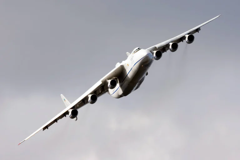 aviatsiina-promyslovist-ukrainy-syla-kryl-i-vyklyky-chasu-aa62